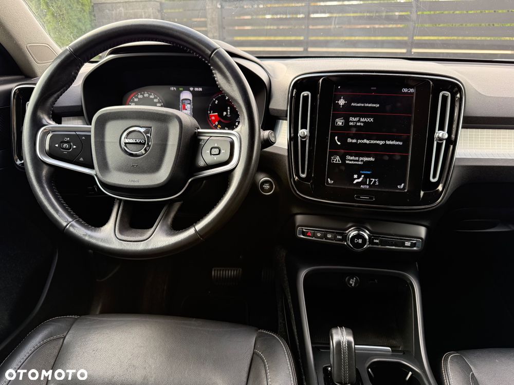 Volvo XC 40 D3 AWD Momentum Pro - 29