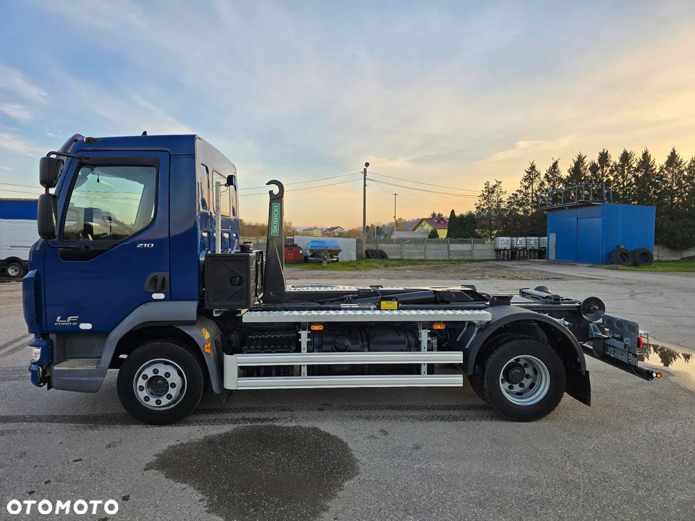 DAF LF 210 Hakowiec 2015 SKIBICKI E6 11990kg KP7 hak gruz śmieci budowlane kontener do hakowca - 17