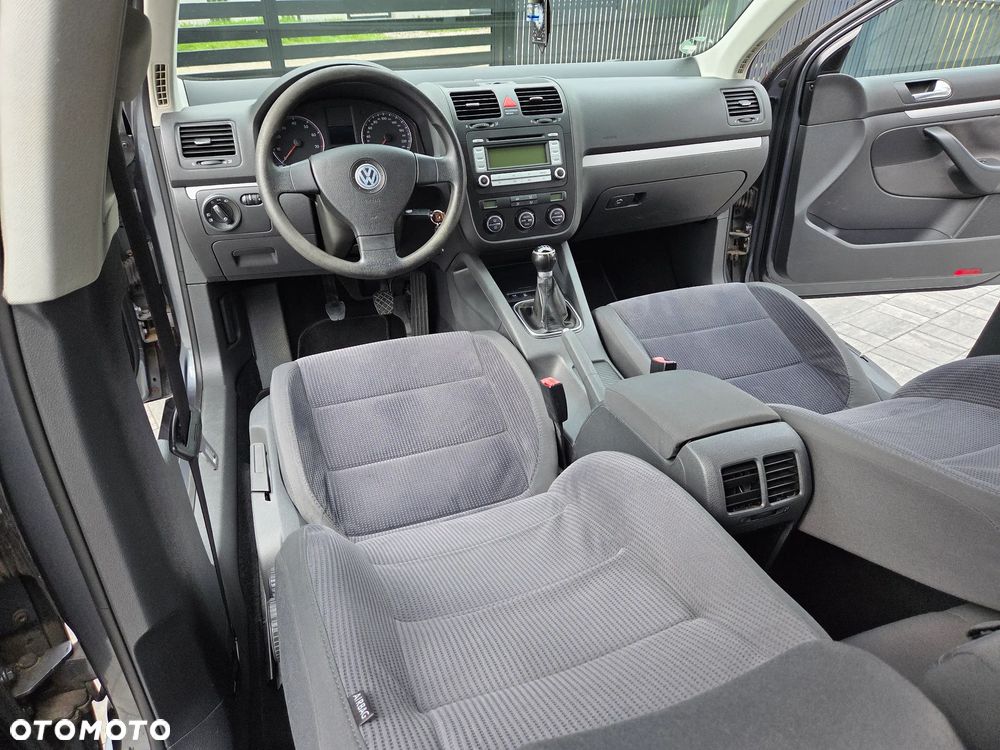 Volkswagen Jetta 2.0 FSI Comfortline - 32