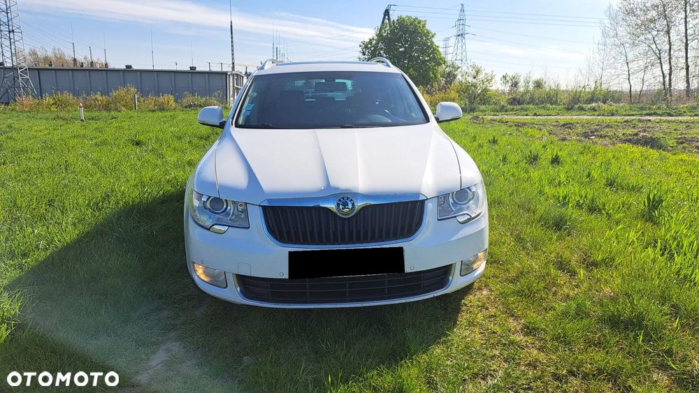 Skoda Superb 2.0 TDI DSG Exclusive - 9