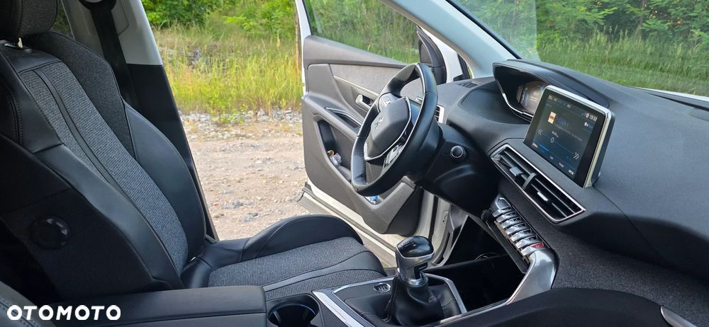 Peugeot 3008 BlueHDi 130 Stop & Start Allure - 19