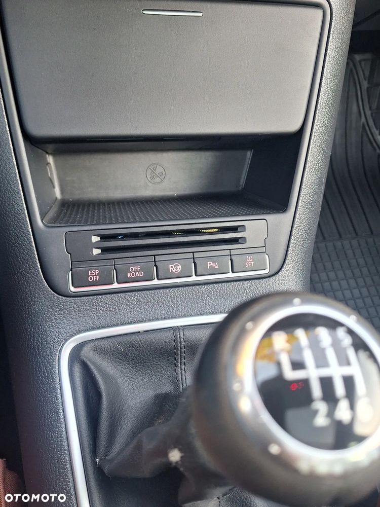 Volkswagen Tiguan 2.0 TDI DPF 4Motion Track & Avenue - 9