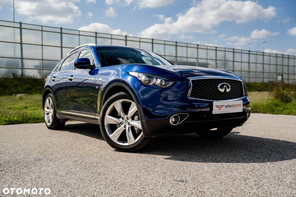 Infiniti QX70 - 4