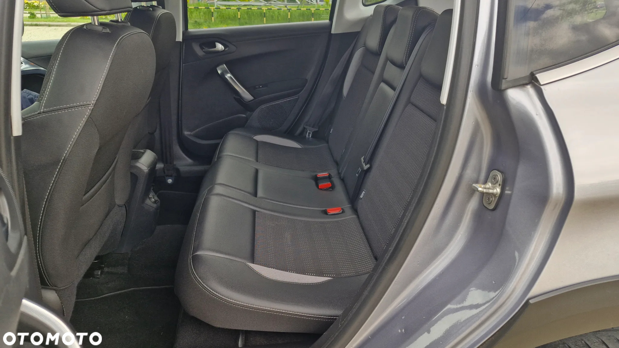 Peugeot 2008 1.6 BlueHDi Allure - 25