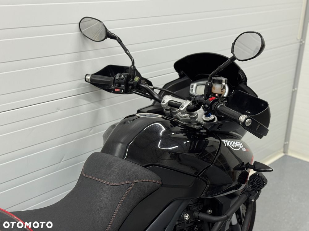 Triumph Tiger - 9