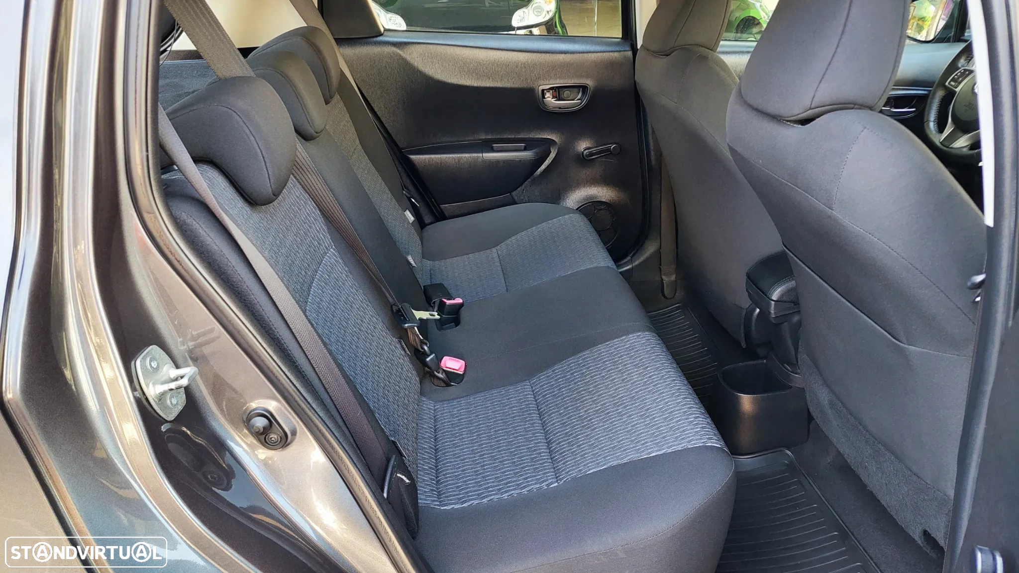 Toyota Yaris 1.0 VVT-i Comfort +PS Style +P.Techno - 13