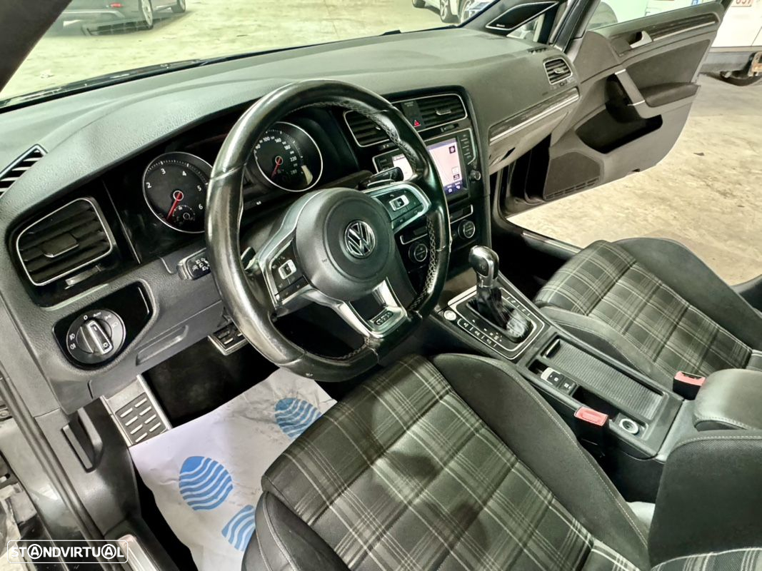 VW Golf 2.0 TDi GTD DSG - 24