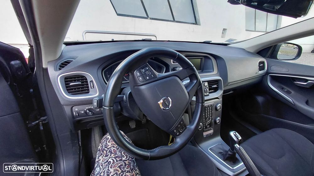 Volvo V40 2.0 D2 Kinetic - 6