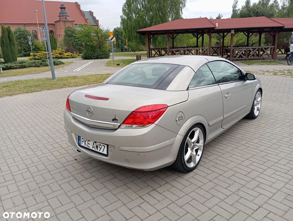 Opel Astra 1.8 Cosmo - 2