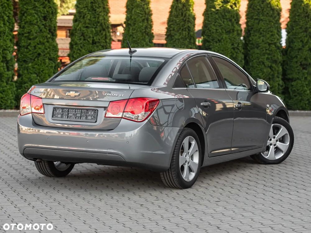 Chevrolet Cruze 1.8 LT - 13