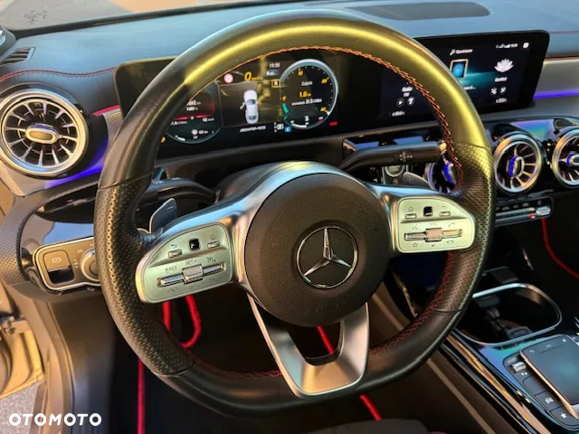 Mercedes-Benz CLA AMG 45 4-Matic 8G-DCT - 28