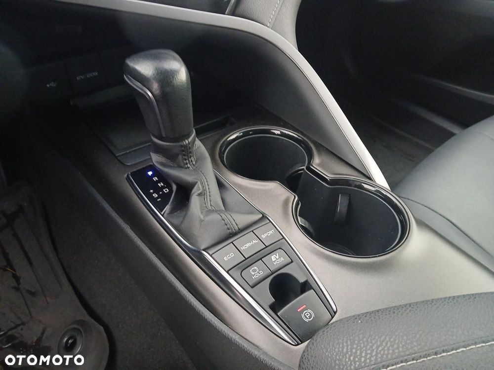 Toyota Camry 2.5 Hybrid Prestige CVT - 32