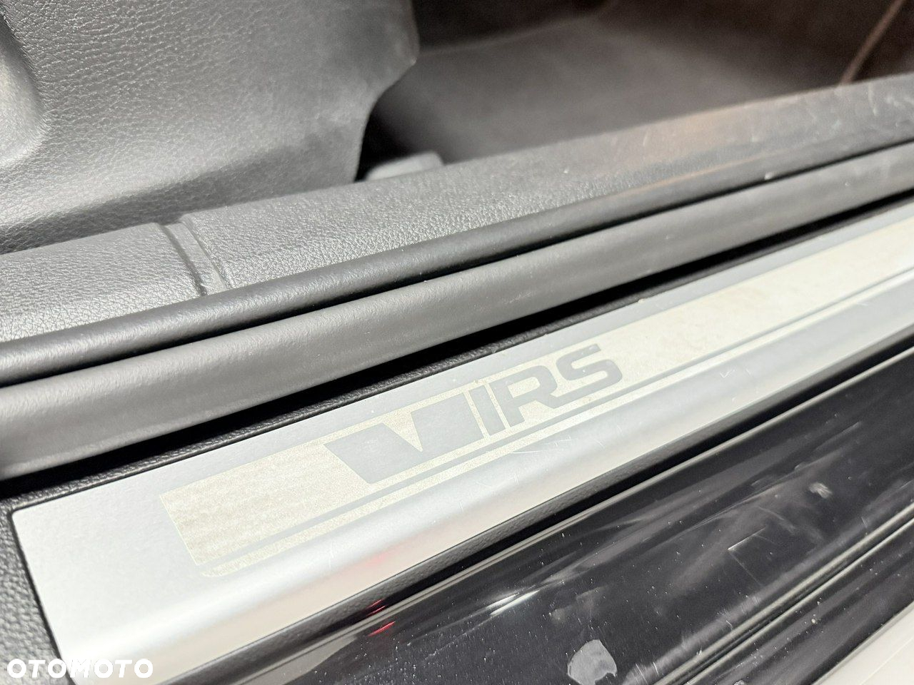 Skoda Octavia Combi 2.0 TDI DSG RS - 24