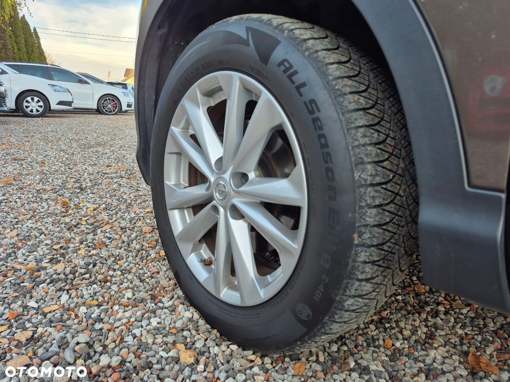 Nissan Qashqai 1.2 DIG-T Xtronic ACENTA - 16