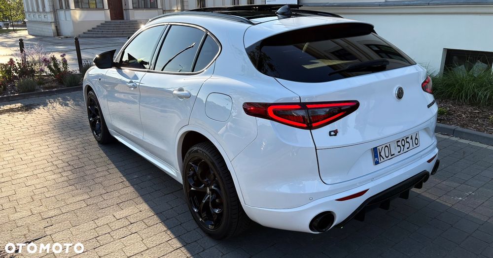 Alfa Romeo Stelvio 2.0 Turbo TI Q4 - 10