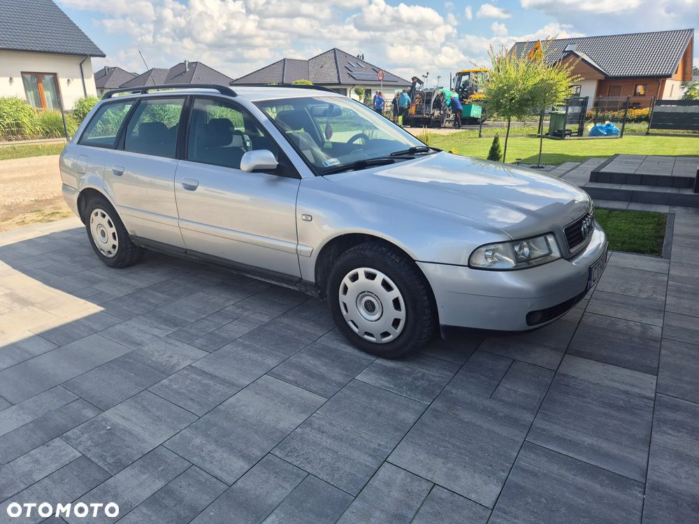 Audi A4 Avant - 1