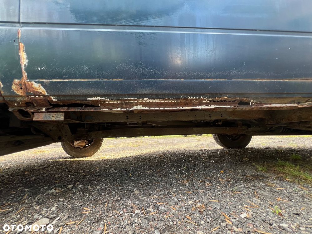 Volkswagen Caravelle - 28