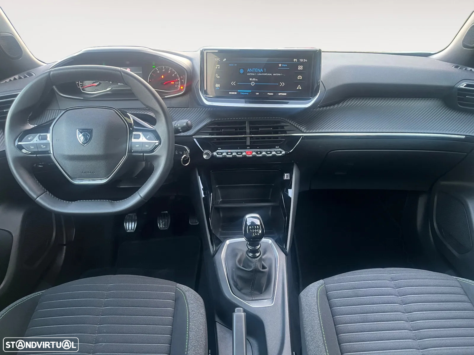 Peugeot 2008 1.2 PureTech Active - 12