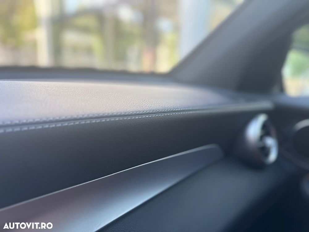 Mercedes-Benz GLC Coupe 220 d 4Matic 9G-TRONIC AMG Line - 27