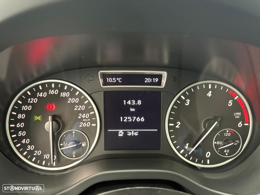 Mercedes-Benz A 180 CDI (BlueEFFICIENCY) Urban - 17