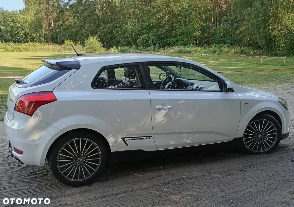 Kia ProCeed - 4