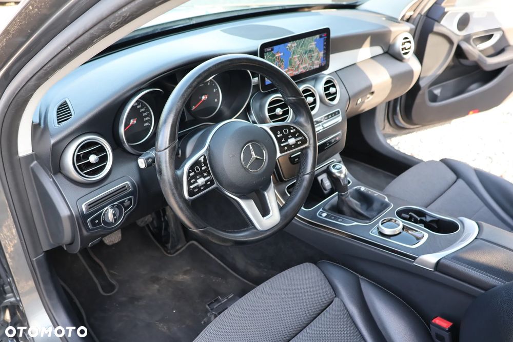 Mercedes-Benz Klasa C 200 d Avantgarde - 9