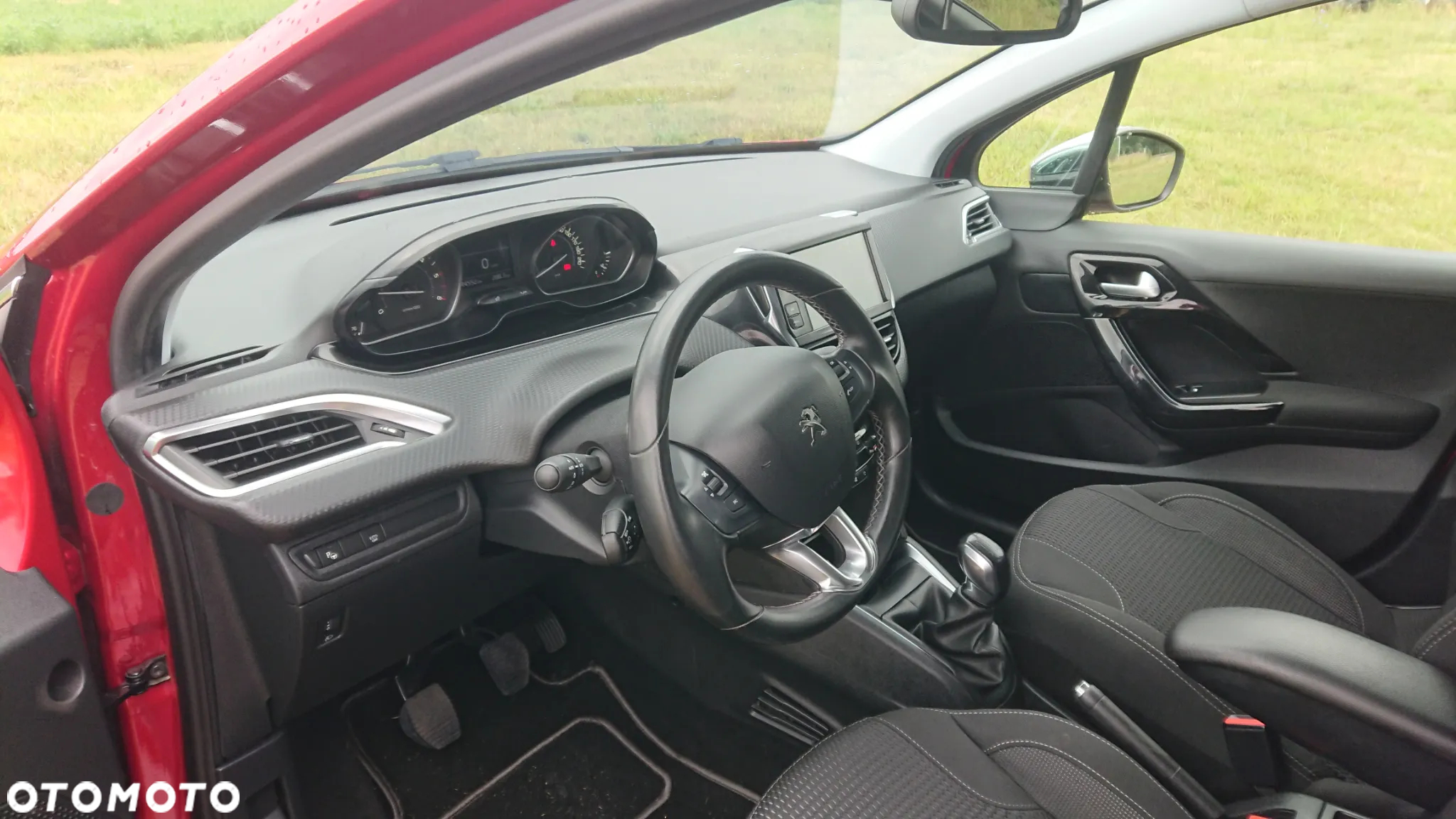 Peugeot 208 - 34