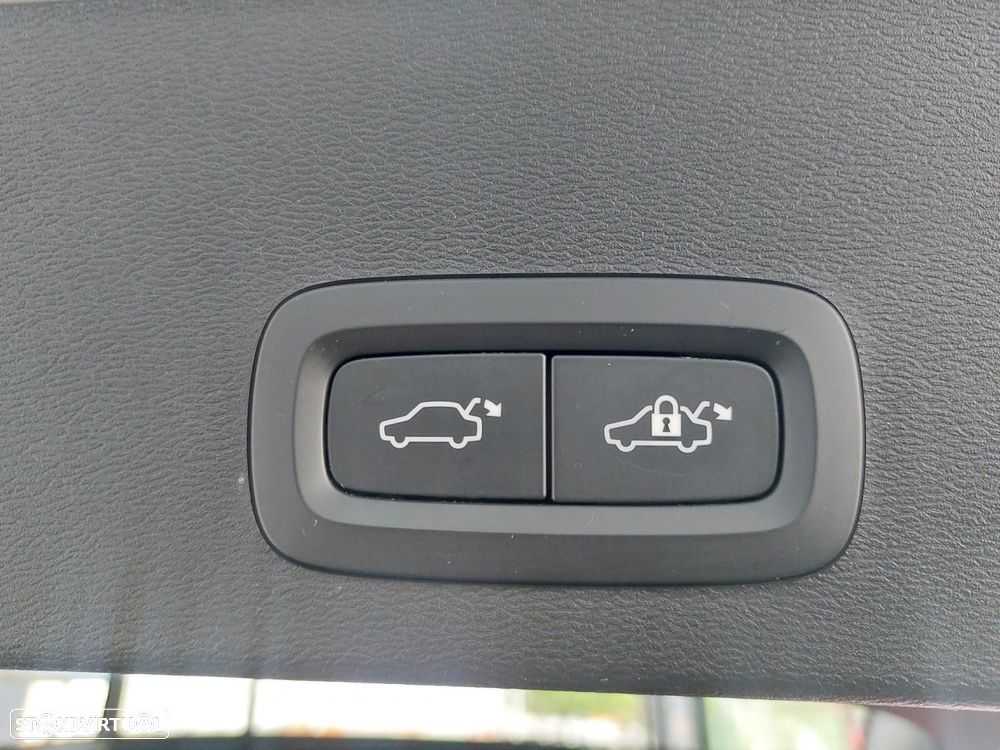 Volvo XC 40 1.5 T2 Momentum Plus - 48