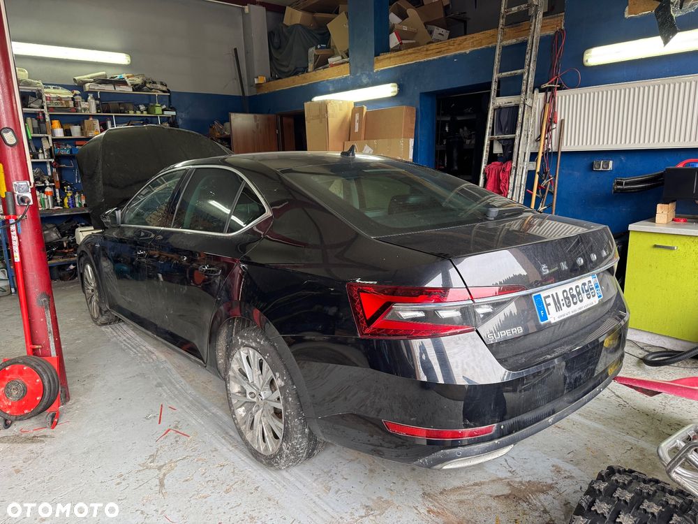 Skoda Superb 2.0 TSI DSG L&K - 2
