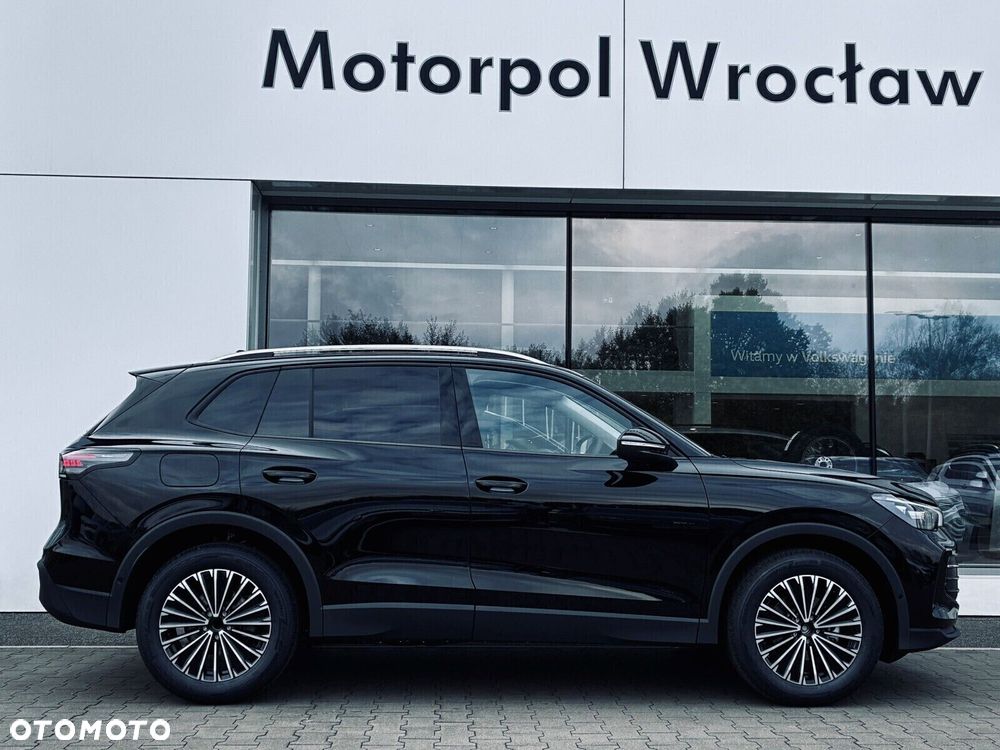 Volkswagen Tiguan - 12