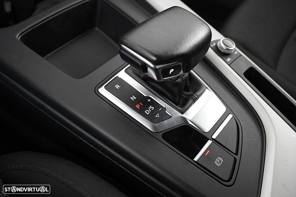 Audi A4 Avant 30 TDI S tronic - 12