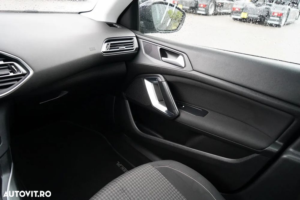 Peugeot 308 1.5 BlueHDi FAP STT EAT8 Active - 26