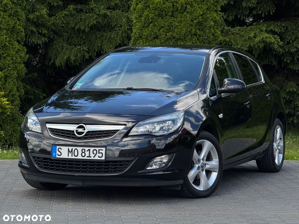 Opel Astra 1.4 Turbo Design Edition - 2