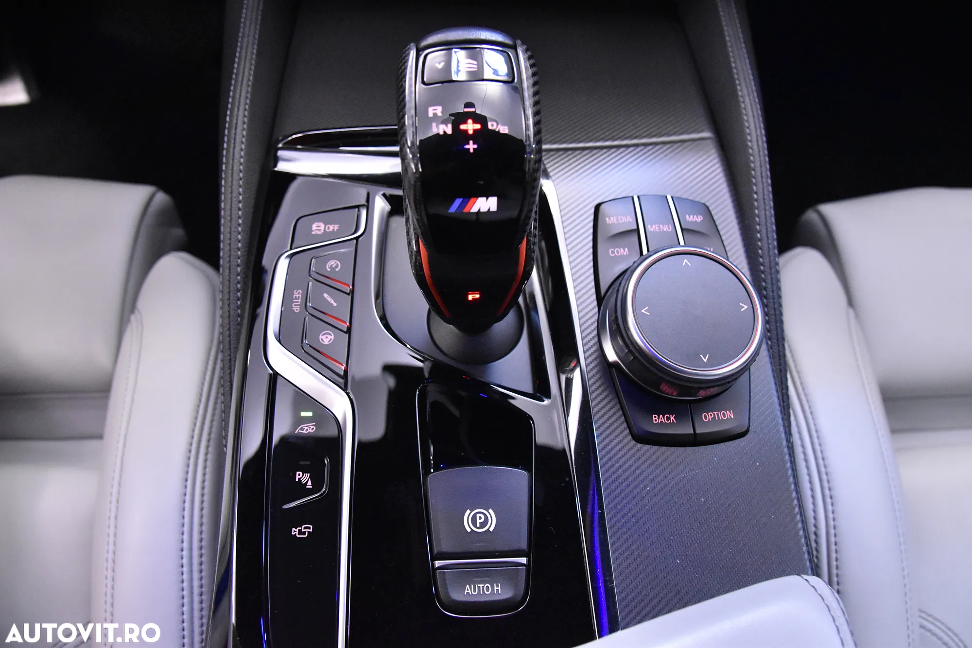 BMW M5 AT - 16