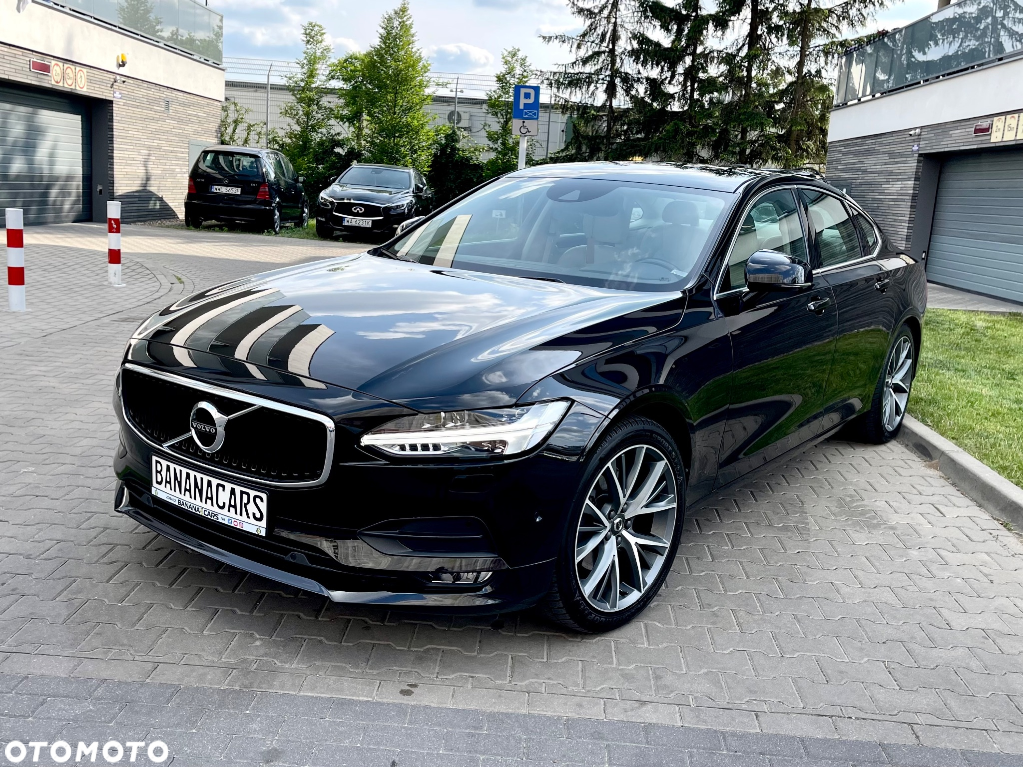 Volvo S90 - 2
