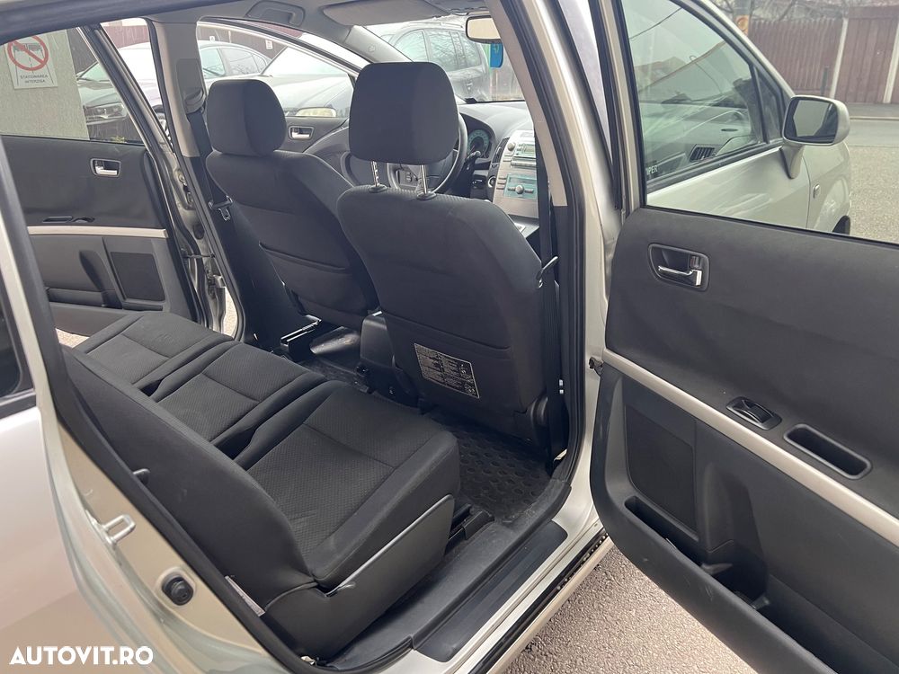 Toyota Corolla Verso 2.2 D-4D Sol - 10