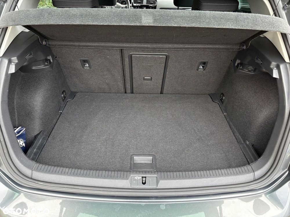 Volkswagen Golf - 25