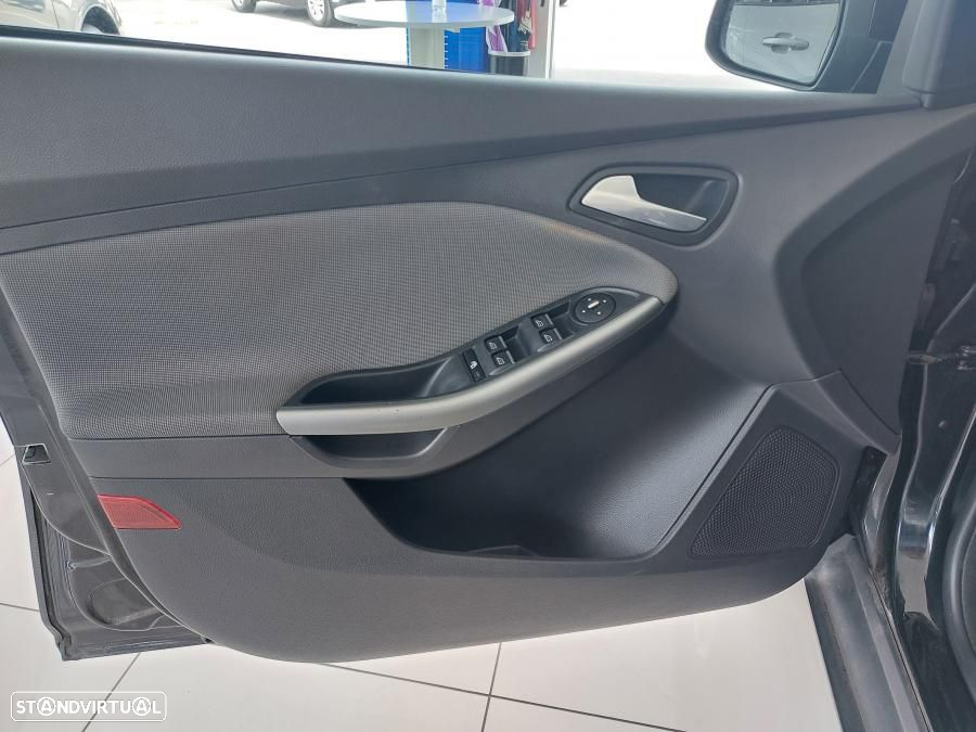 Ford Focus SW 1.6 TDCi Trend - 14