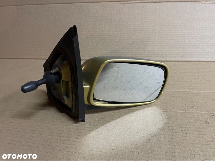 87910-0D010 lusterko zewnętrzne prawe toyota yaris I 1 - 3