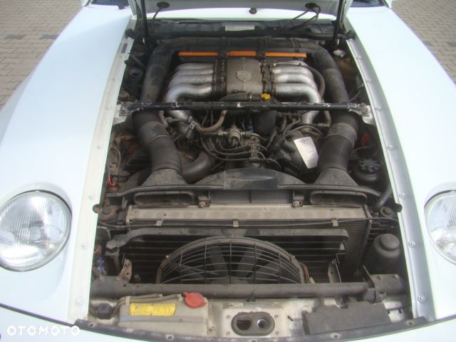 Porsche 928 - 25