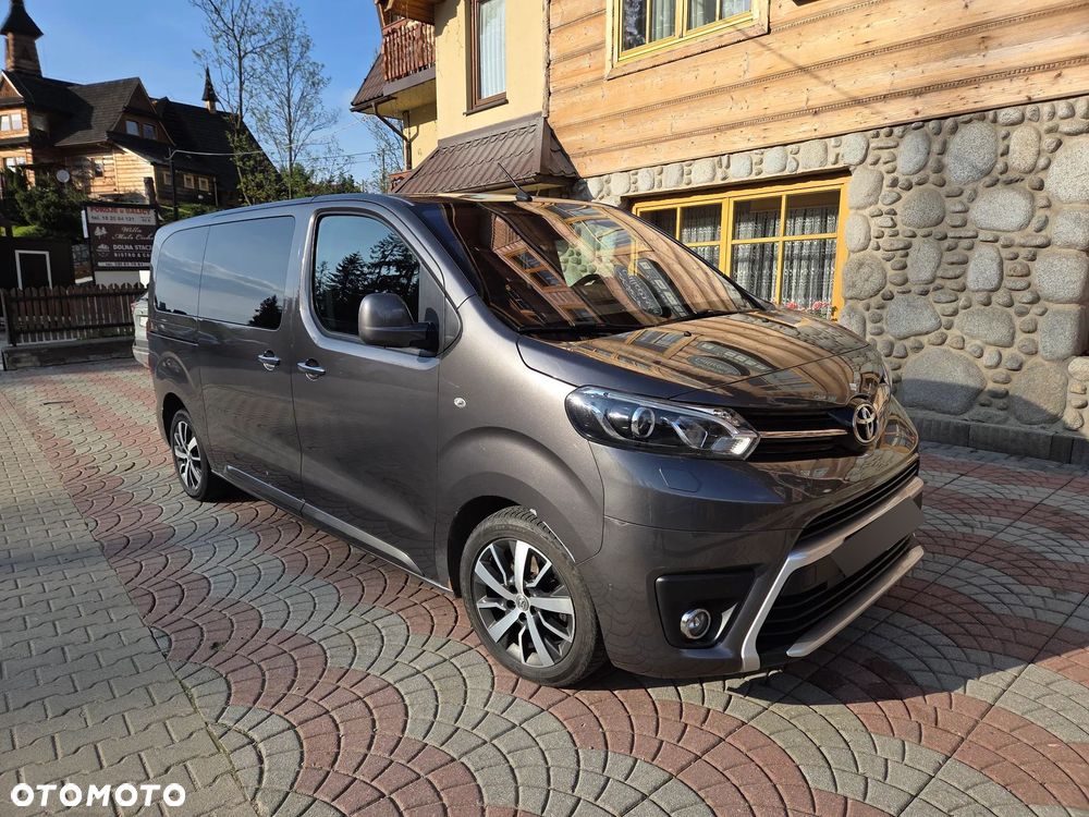 Toyota ProAce Kombi D-4D Medium 2,8t - 1