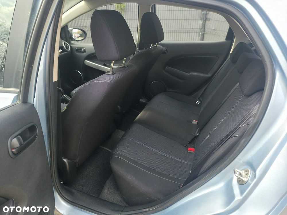 Mazda 2 - 8