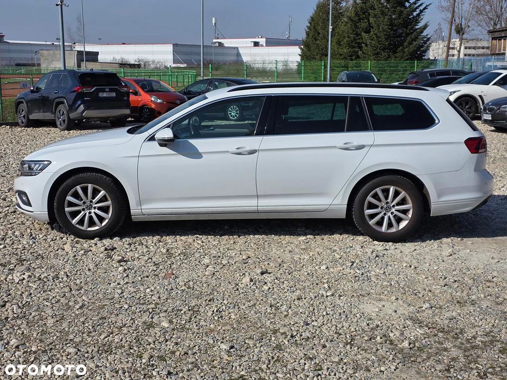 Volkswagen Passat Variant 2.0 TDI SCR DSG Business - 6