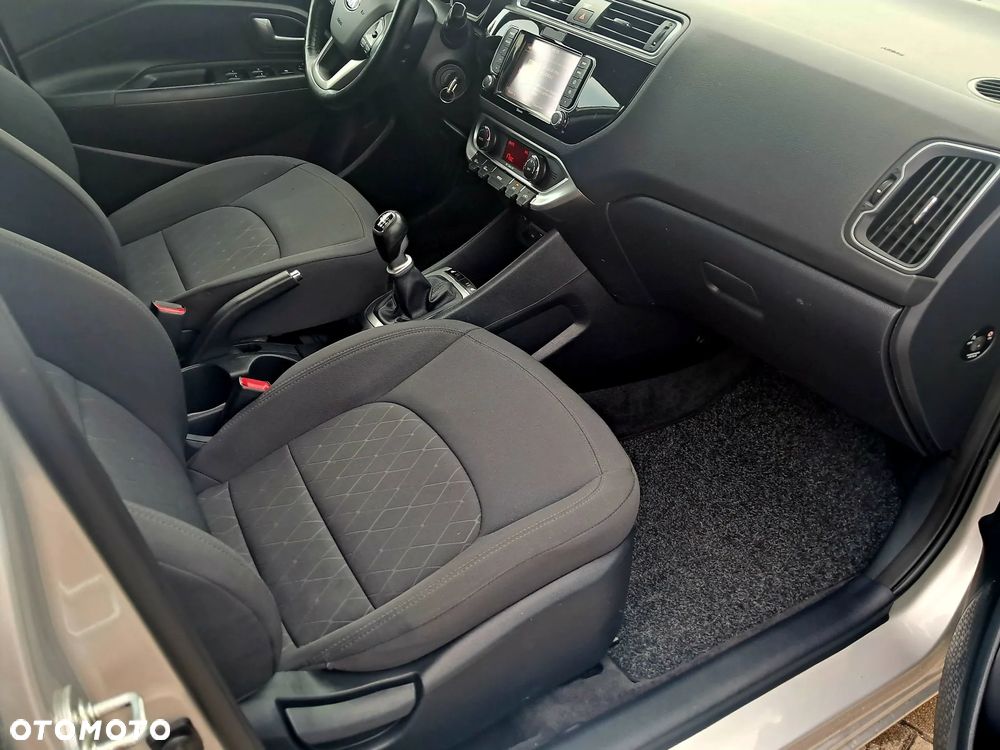 Kia Rio 1.4 M - 16