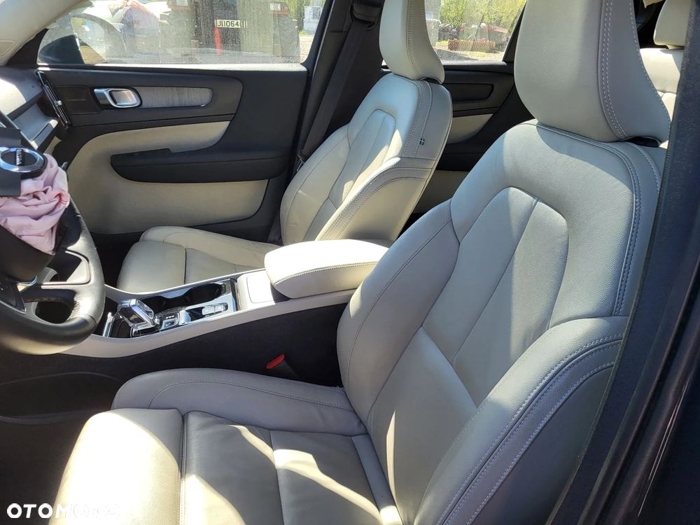 Volvo XC 40 T3 Geartronic Inscription - 25