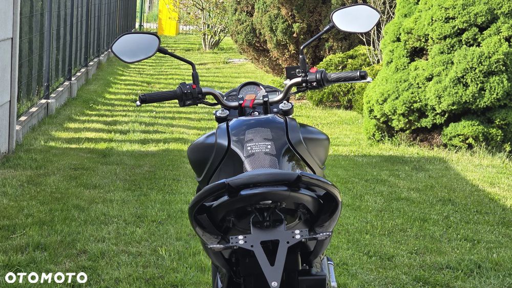 Suzuki Gladius - 28