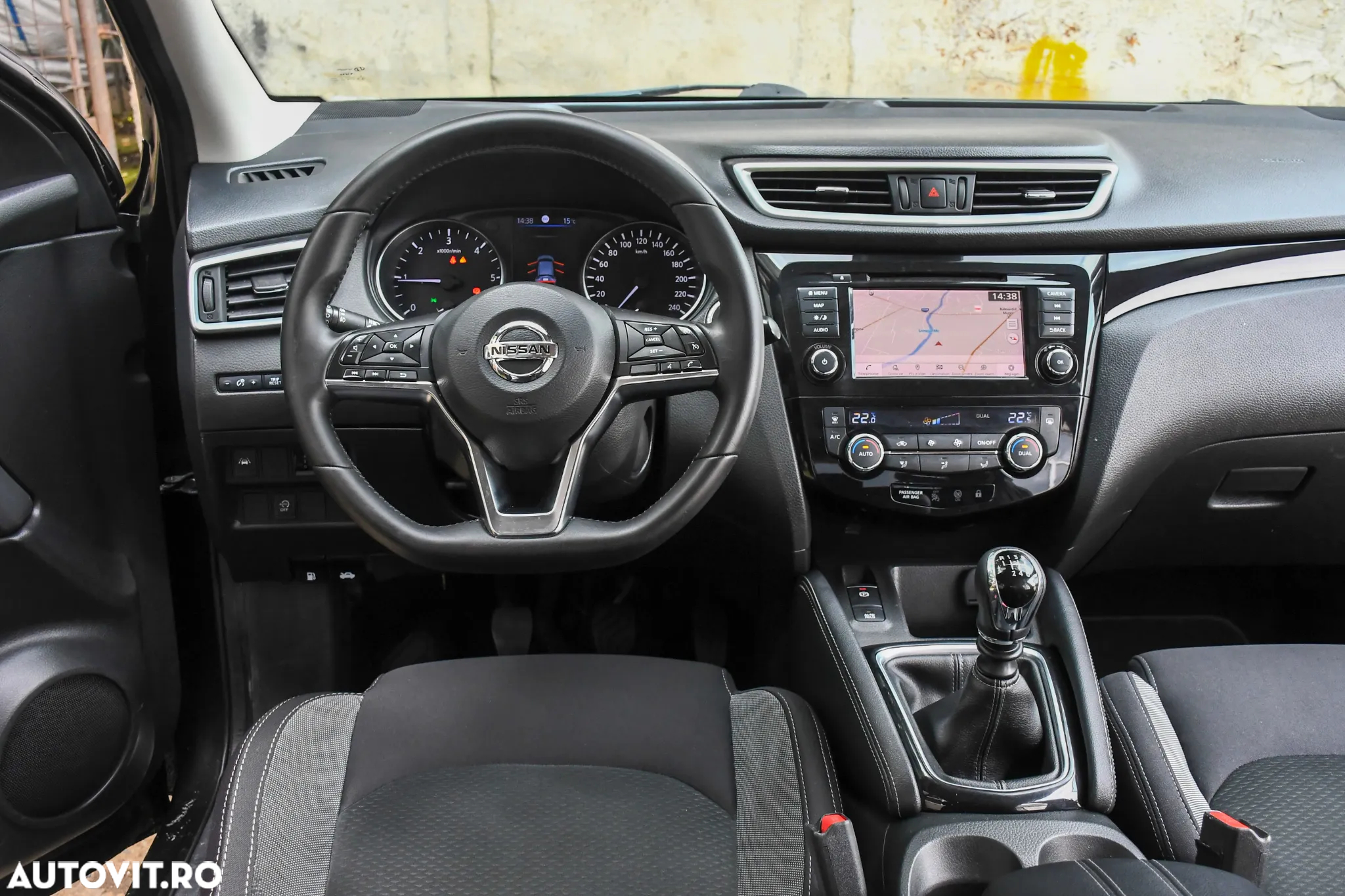 Nissan Qashqai 1.5 DCI N-Connecta - 12