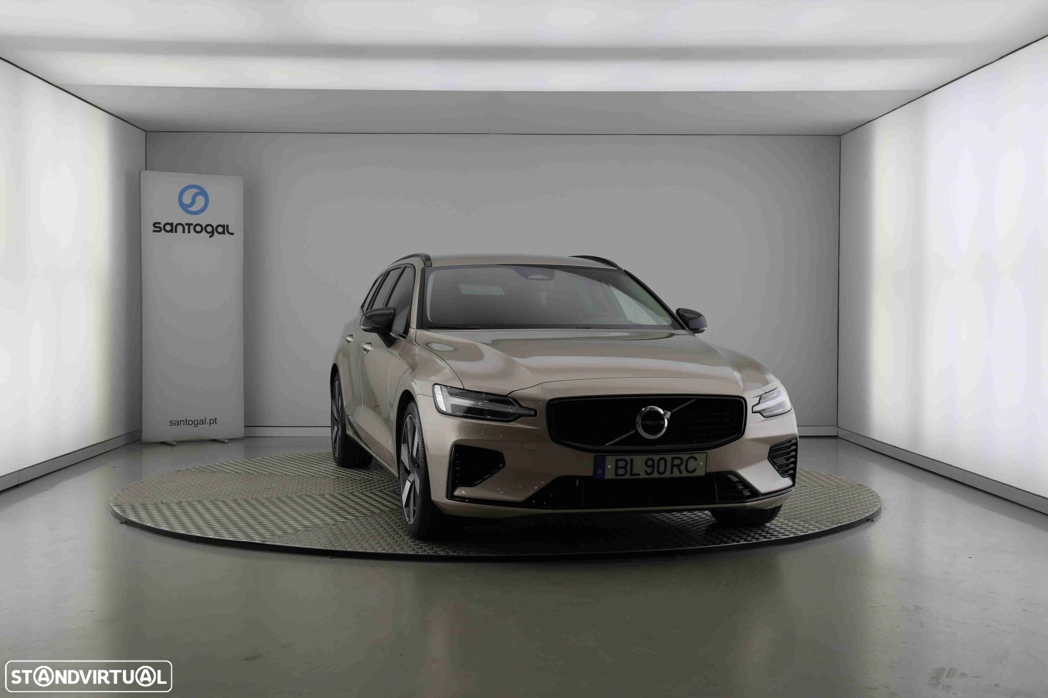 Volvo V60 2.0 T6 AWD TE Plus Dark - 2