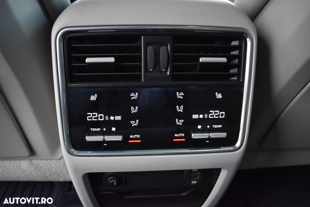 Porsche Cayenne Tiptronic S Platinum Edition - 17