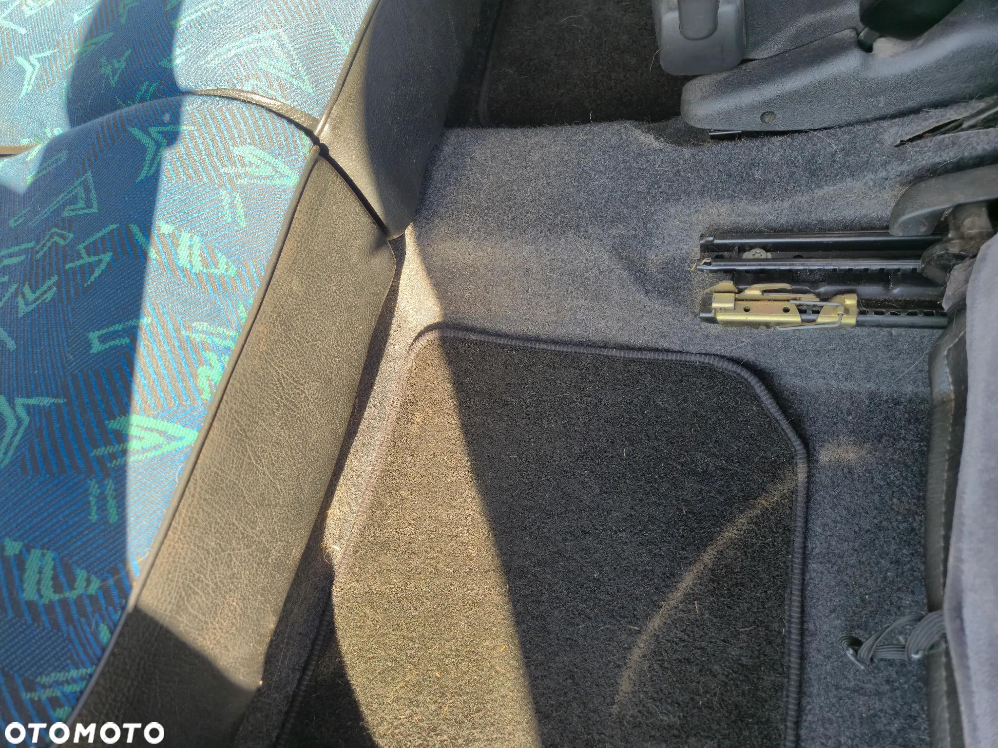 Peugeot 106 - 6